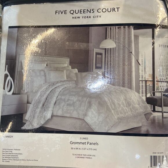 Five Queens Court Kennedy Window Panel Pair - Picture 5 of 5